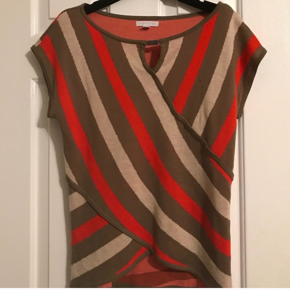 crisscrossing Sweater Top size Small